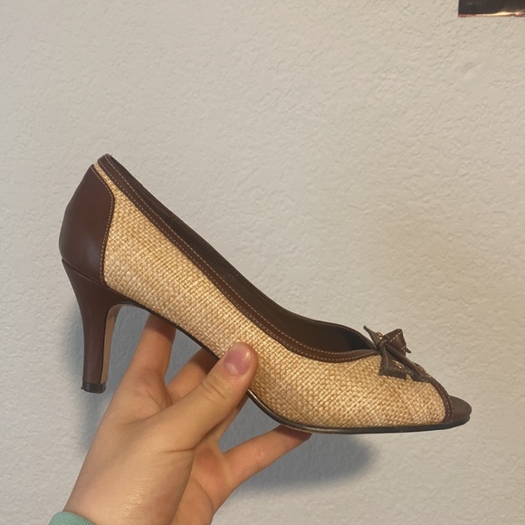 apt.9 Size 9 Brown and Tan Heels with Bows - Picture 4 of 5